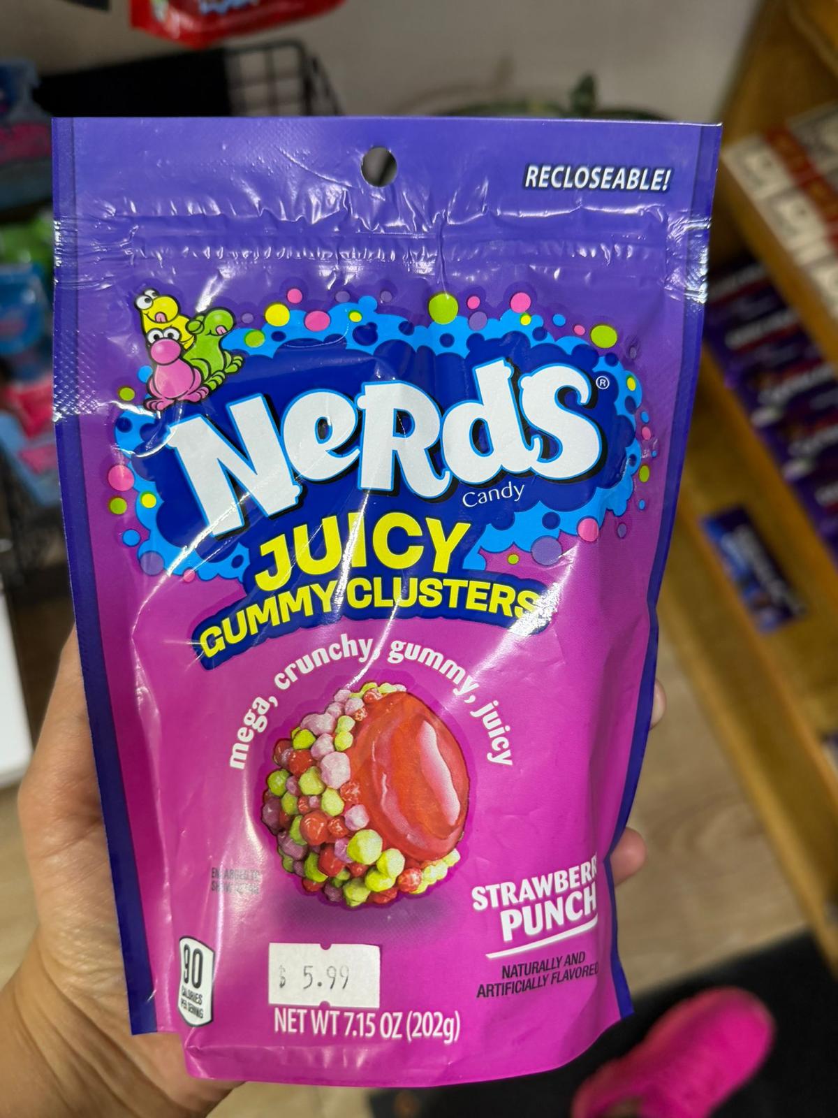 Nerds Juicy Gummy Clusters Strawberry Punch- 202g
