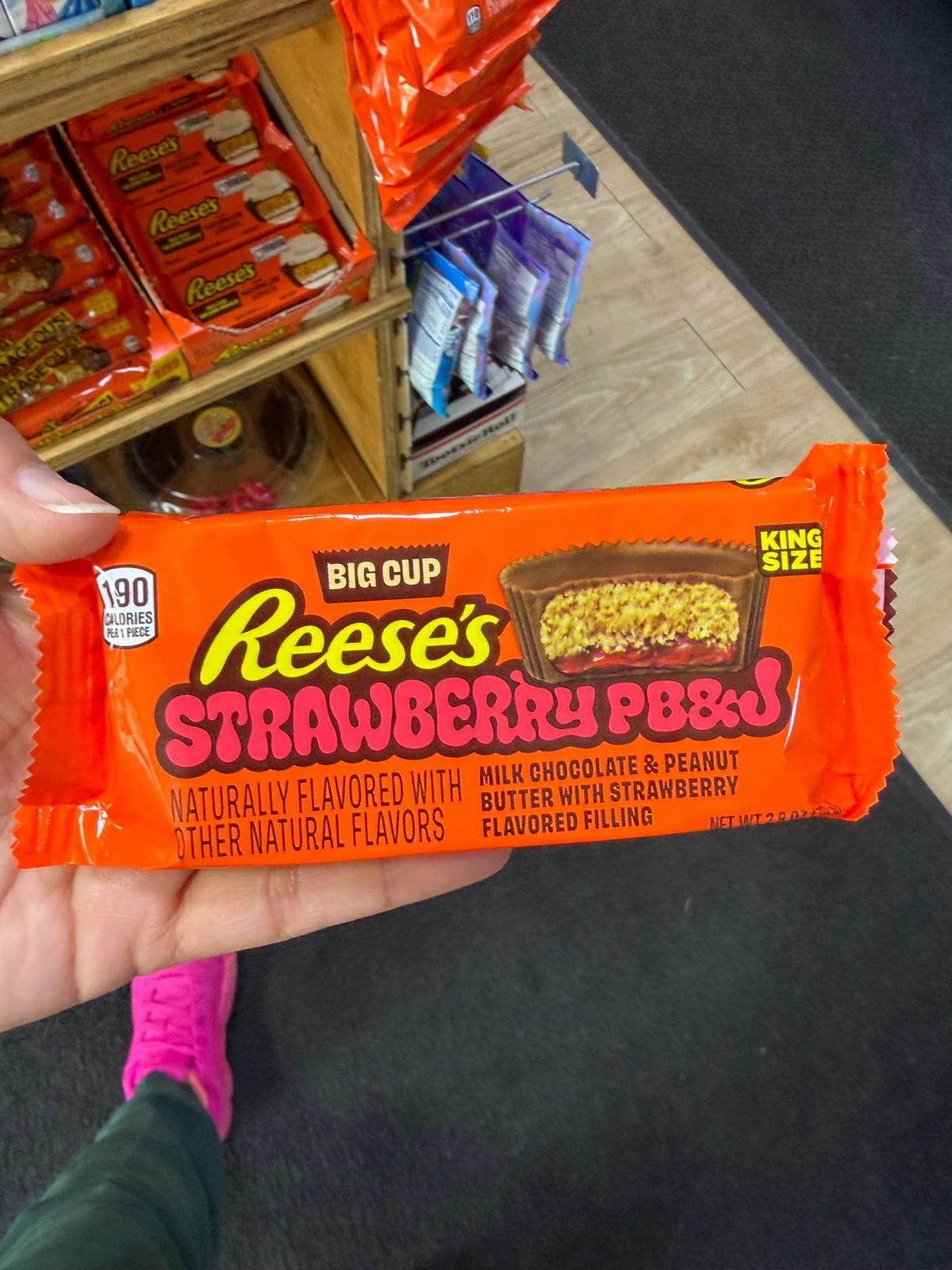 Reese's Strawberry PB&J - 79g